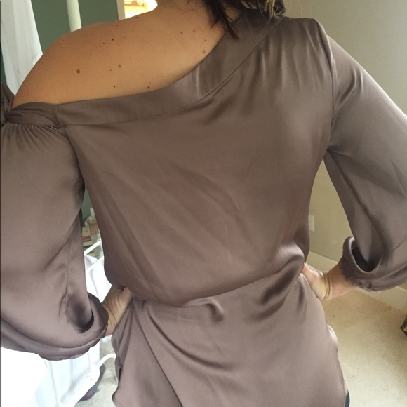 Banana Republic blouse - Picture 3 of 4